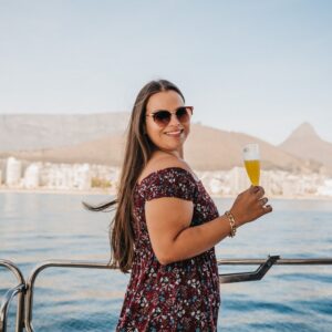 Cruise & Dine: 1-hour Catamaran Cruise with breakfast at Upstairs Restaurant @Quay Four